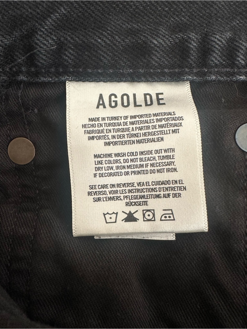 Agolde Parker Shorts in Black - Picture 4 of 5